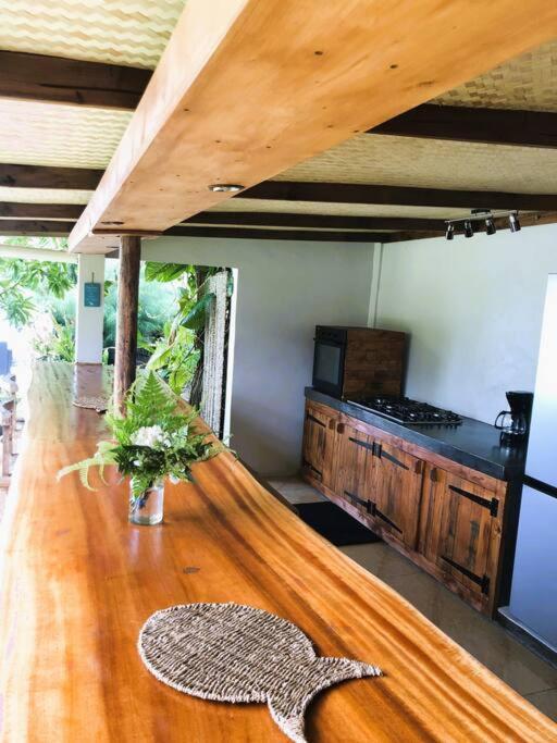 Bungalow Tiarii, Avec Acces Direct A Une Plage Privee Tevaitoa Bagian luar foto